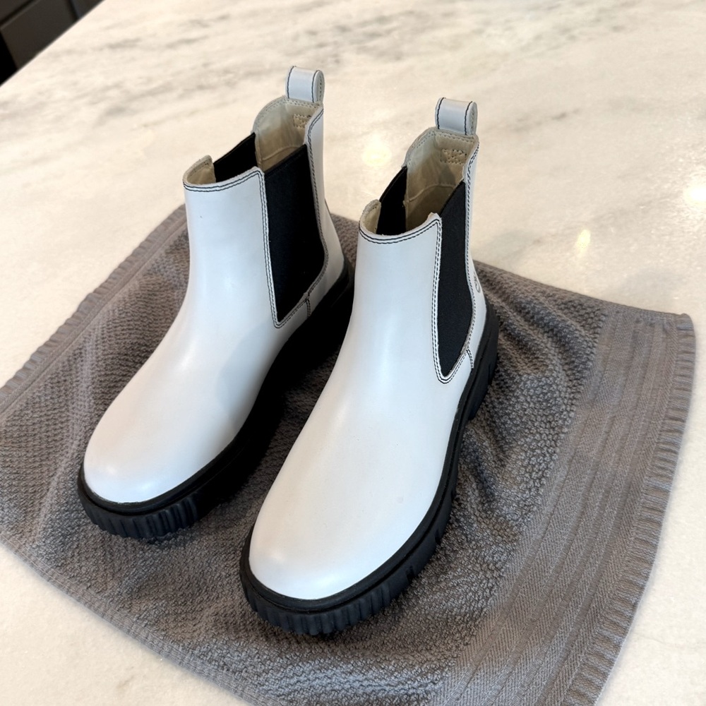 Timberland boots. White. Women size 5.5